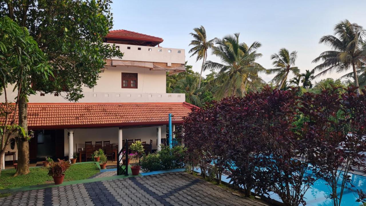 Villa 陶尔佩 外观 照片